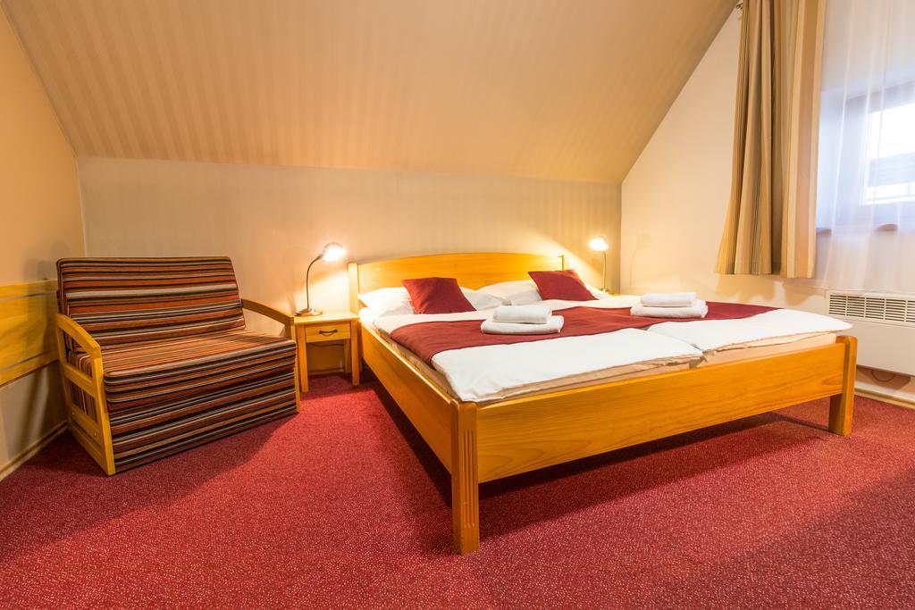 Hotel Kravi Hora Bořetice Eksteriør bilde