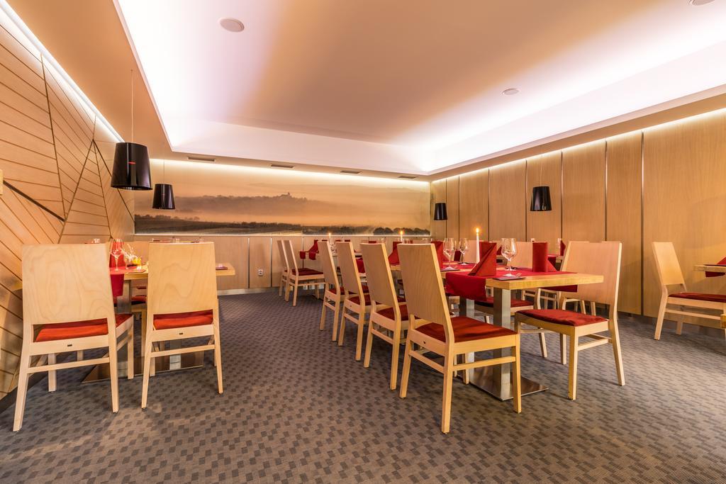 Hotel Kravi Hora Bořetice Eksteriør bilde